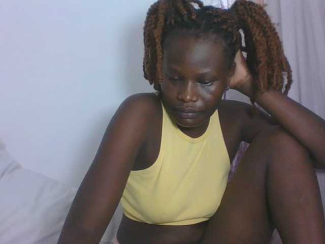Darberry21, en directo ahora en BongaCams