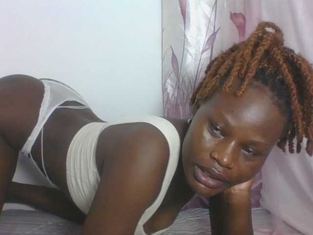 Darberry21 live cam on BongaCams