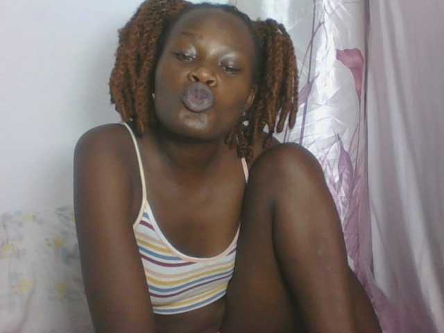 Darberry21 live cam on BongaCams