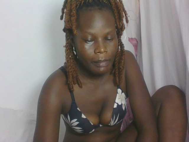 Darberry21, en vivo ahora en BongaCams