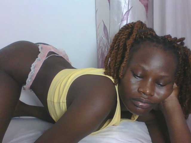 Darberry21, en directo ahora en BongaCams