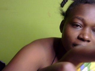 Pretty-horny's Live Webcam