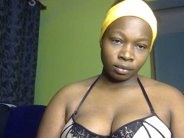 Pretty-horny's BongaCams show and profile