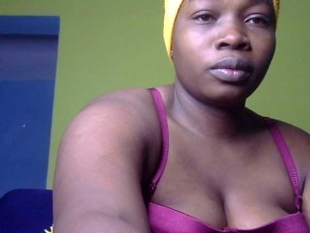 Pretty-horny live cam on BongaCams