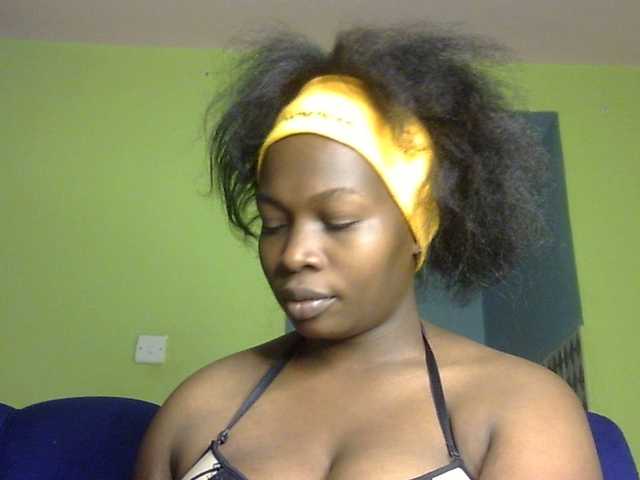 Pretty-horny's BongaCams show and profile