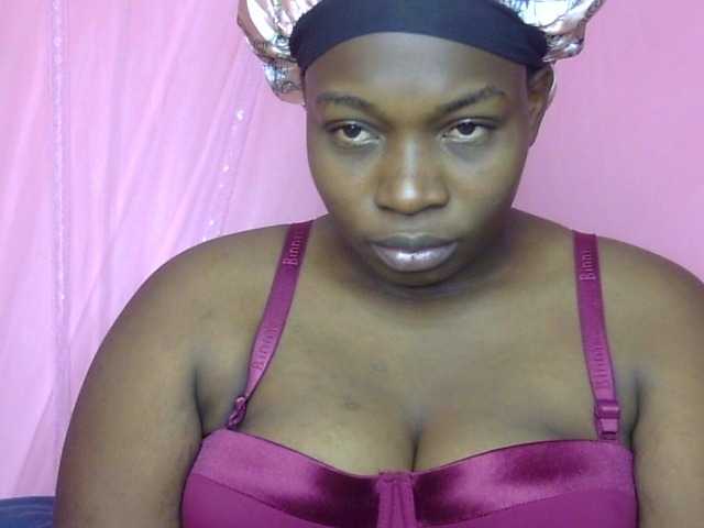 Pretty-horny live cam on BongaCams