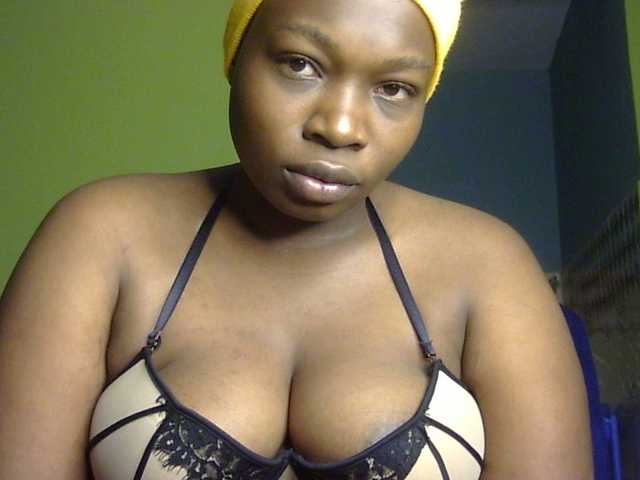 Pretty-horny's BongaCams show and profile