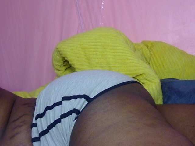 Pretty-horny live cam on BongaCams