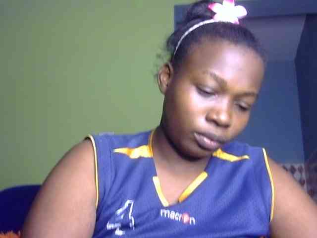 Pretty-horny webcam