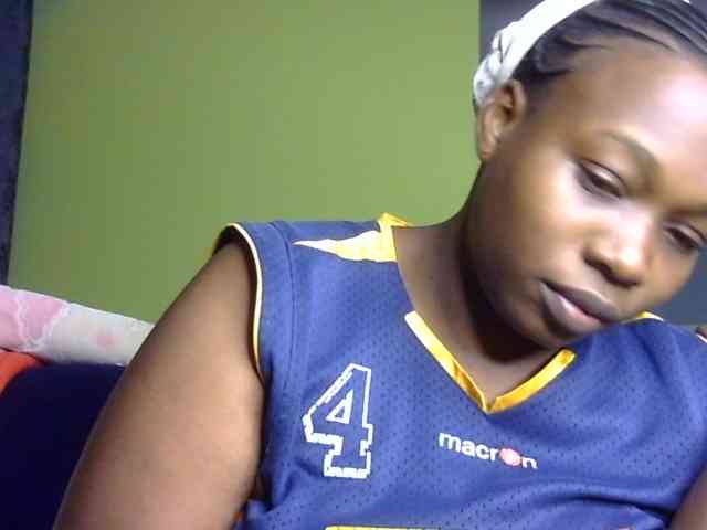 Pretty-horny webcam