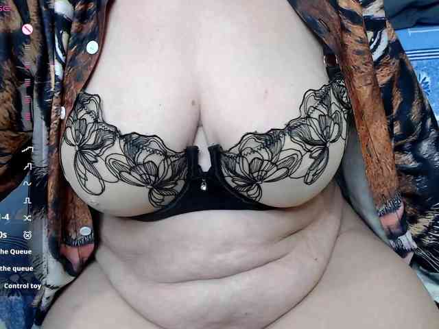 rosestar live female cam on bongacams