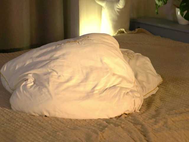eva-golden live cam on BongaCams