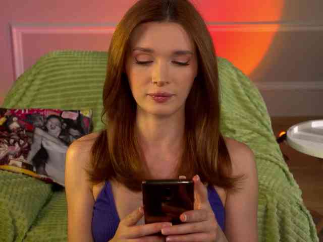 eva-golden webcam