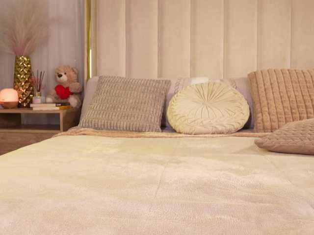 Saryhott live cam on BongaCams