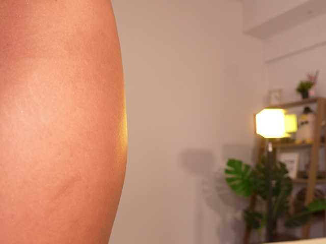 Saryhott live cam on BongaCams