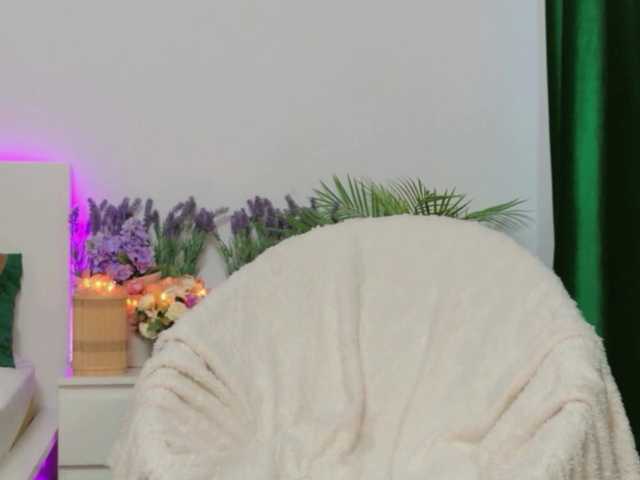 zoey-marie live cam on BongaCams