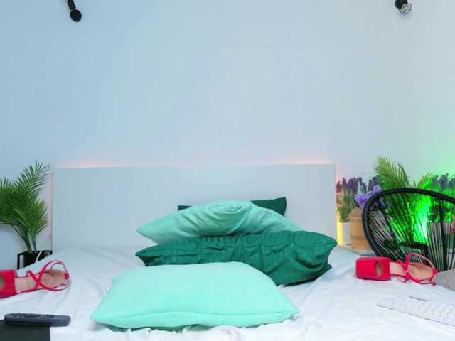 zoey-marie live cam on BongaCams