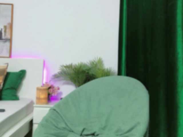 zoey-marie's BongaCams show and profile