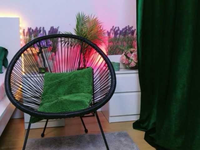 zoey-marie live cam on BongaCams