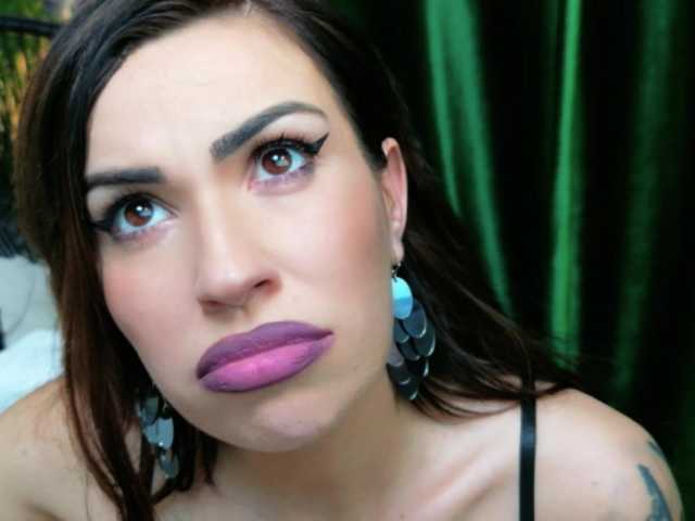 zoey-marie live cam on BongaCams