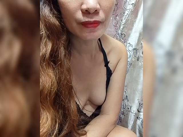 HottieLexie32 live cam on BongaCams