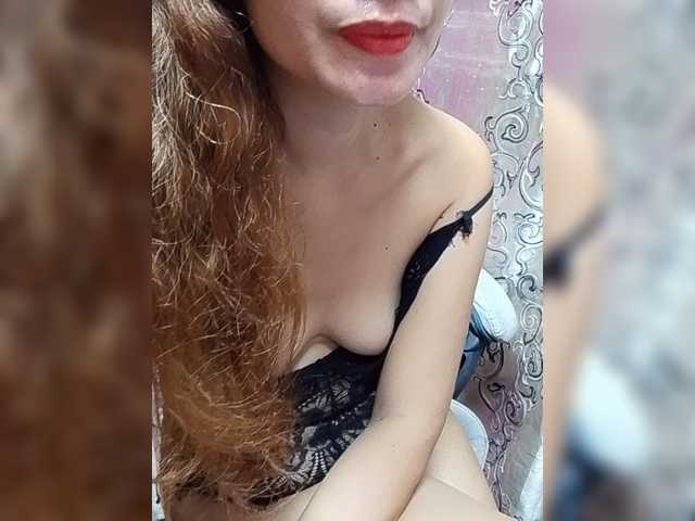 HottieLexie32 live cam on BongaCams