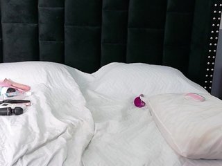 Kinky-Madisson Porn Show