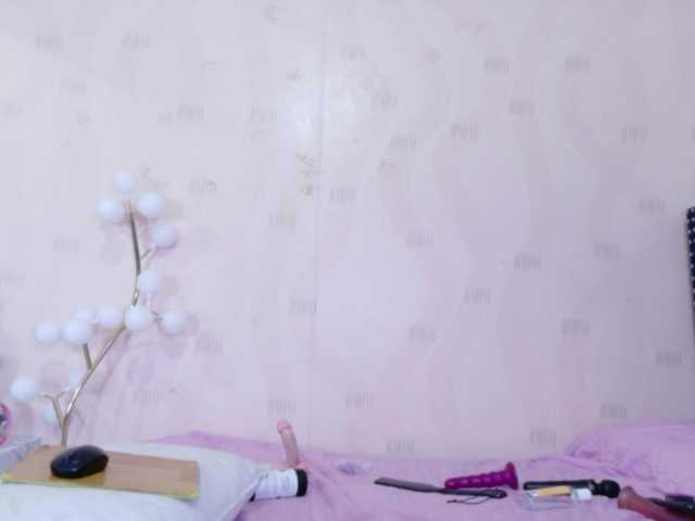 Kinky-Madisson live cam on BongaCams