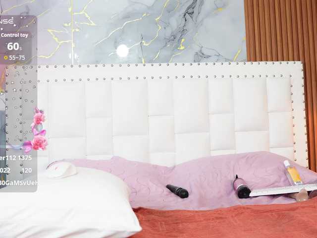 Kinky-Madisson live cam on BongaCams