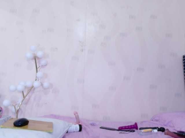 Kinky-Madisson live cam on BongaCams