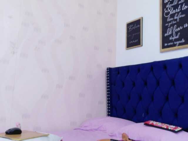 Kinky-Madisson live cam on BongaCams