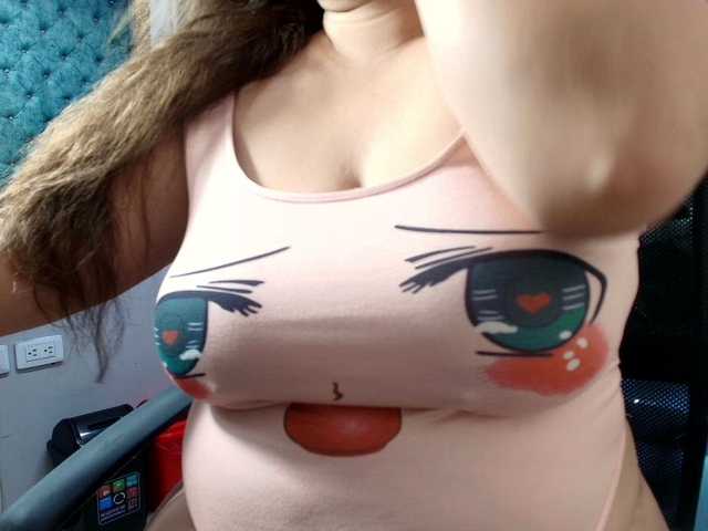 SaraThonson live webcam show