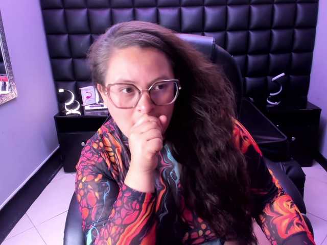 SaraThonson live webcam show