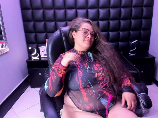 SaraThonson live webcam show