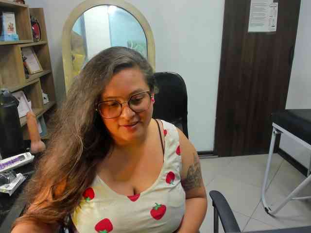SaraThonson webcam