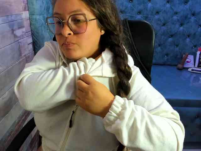 SaraThonson webcam