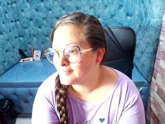 SaraThonson webcam