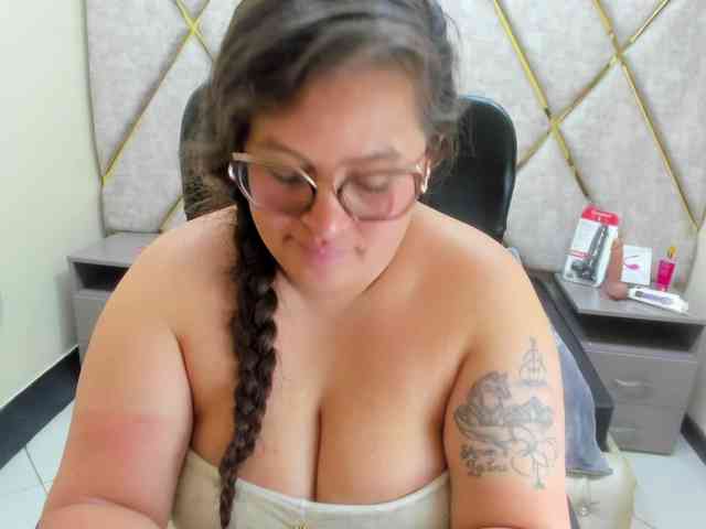 SaraThonson webcam