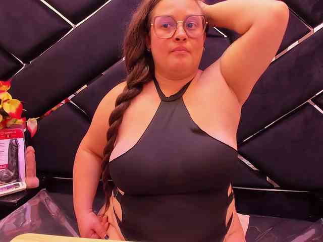 SaraThonson webcam