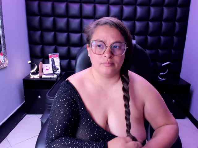 SaraThonson webcam