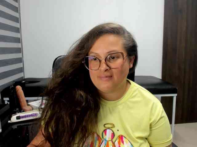 SaraThonson webcam