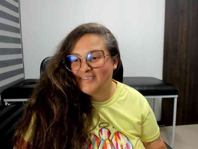 SaraThonson webcam