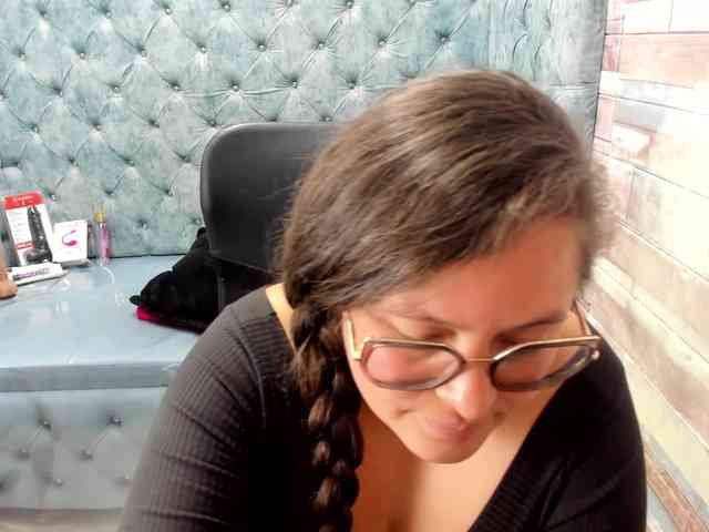 SaraThonson webcam