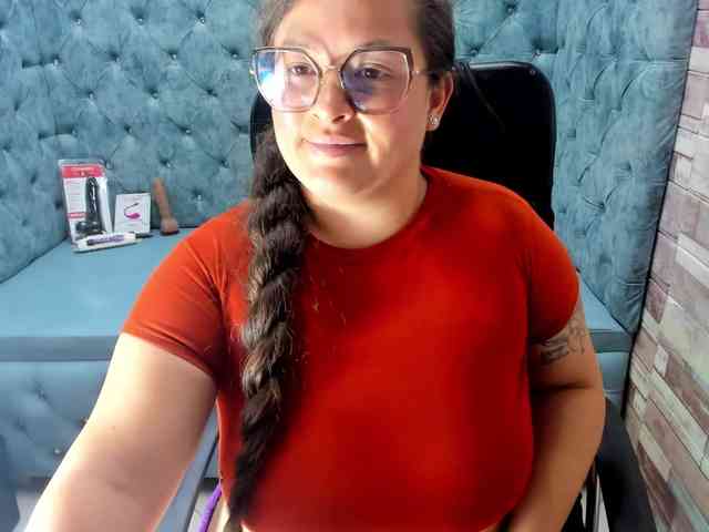 SaraThonson webcam