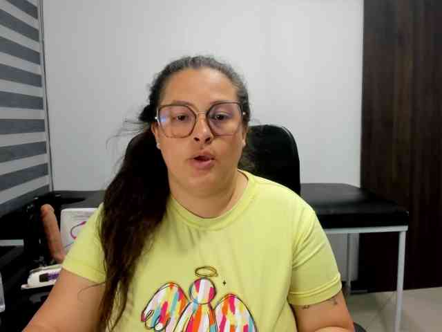 SaraThonson webcam