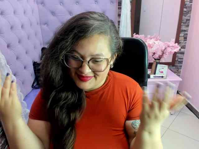 SaraThonson webcam