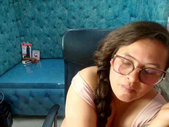 SaraThonson webcam