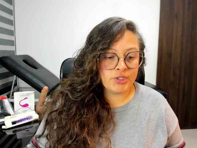 SaraThonson webcam