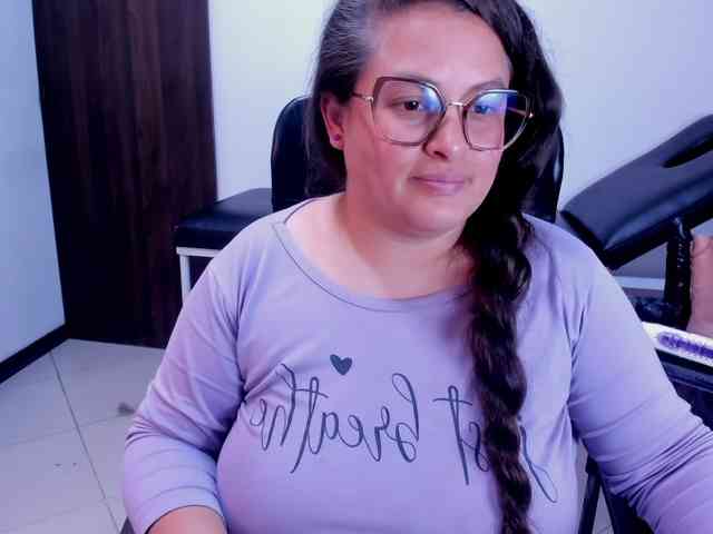 SaraThonson webcam