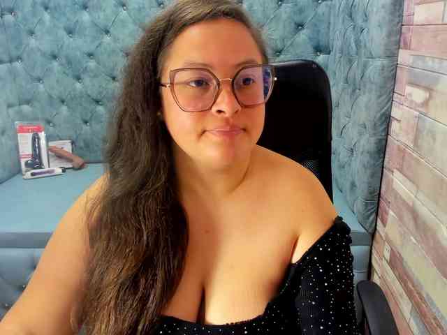 SaraThonson webcam